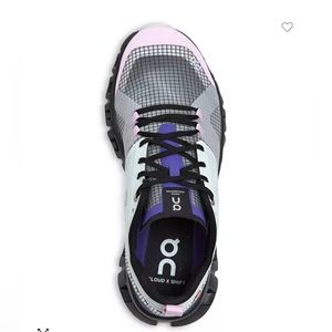 On cloud loud X shift 9.5